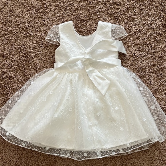 NWOT Elegant White Dress with Sheer Overlay Flower girl wedding baptism dress - Picture 8 of 9